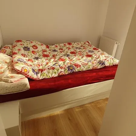 Sloneczny Apartament Winogrady Lägenhet