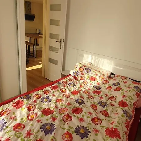 Lägenhet Sloneczny Apartament Winogrady